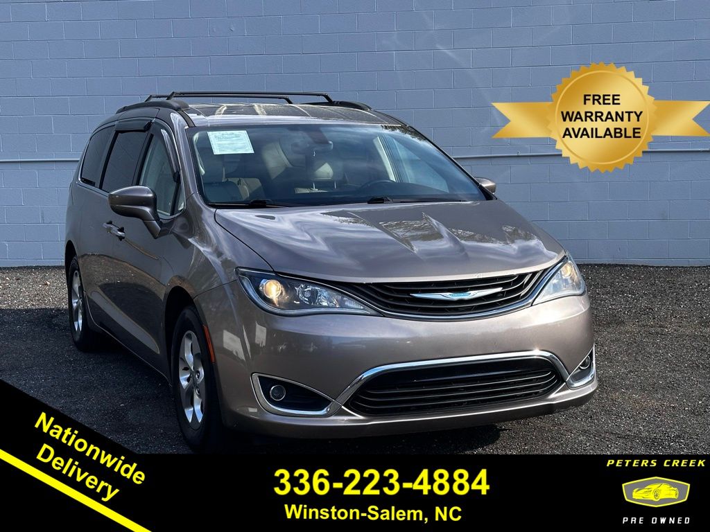 2017 Chrysler Pacifica Hybrid Premium FWD