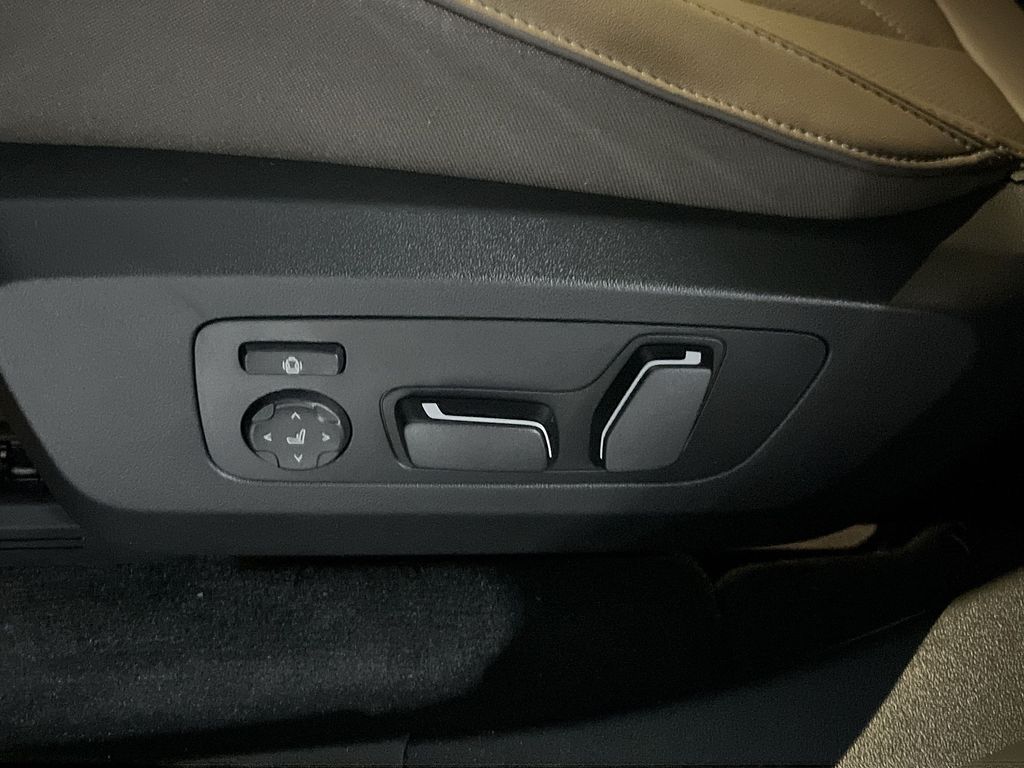 Thumbnail: 2026 BMW X3 - 12