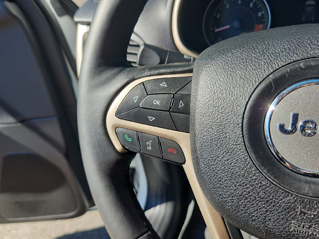Thumbnail: 2015 Jeep Cherokee - 22