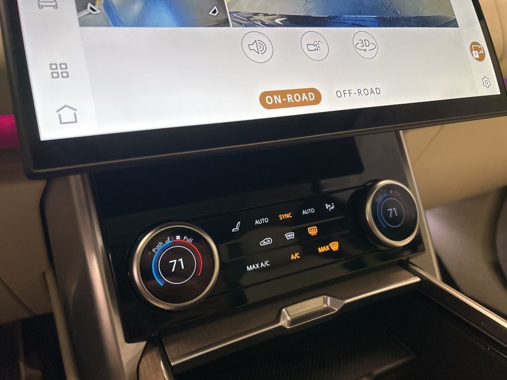 Thumbnail: 2023 Land Rover Range Rover - 18