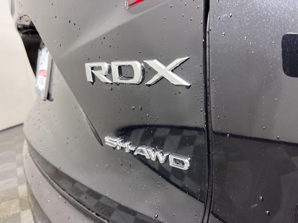 Thumbnail: 2025 Acura RDX - 18