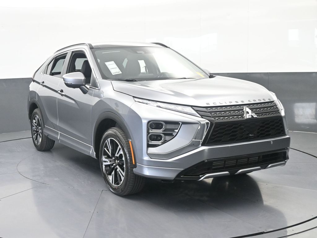 New 2026 Gray Mitsubishi SEL image 9