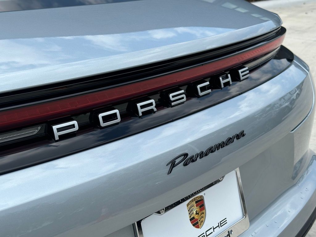 2024 Porsche Panamera  29