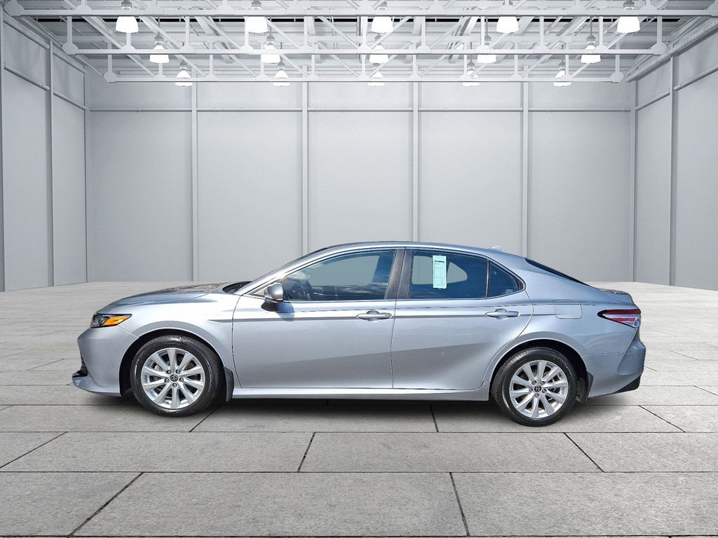 Thumbnail: 2020 Toyota Camry - 7