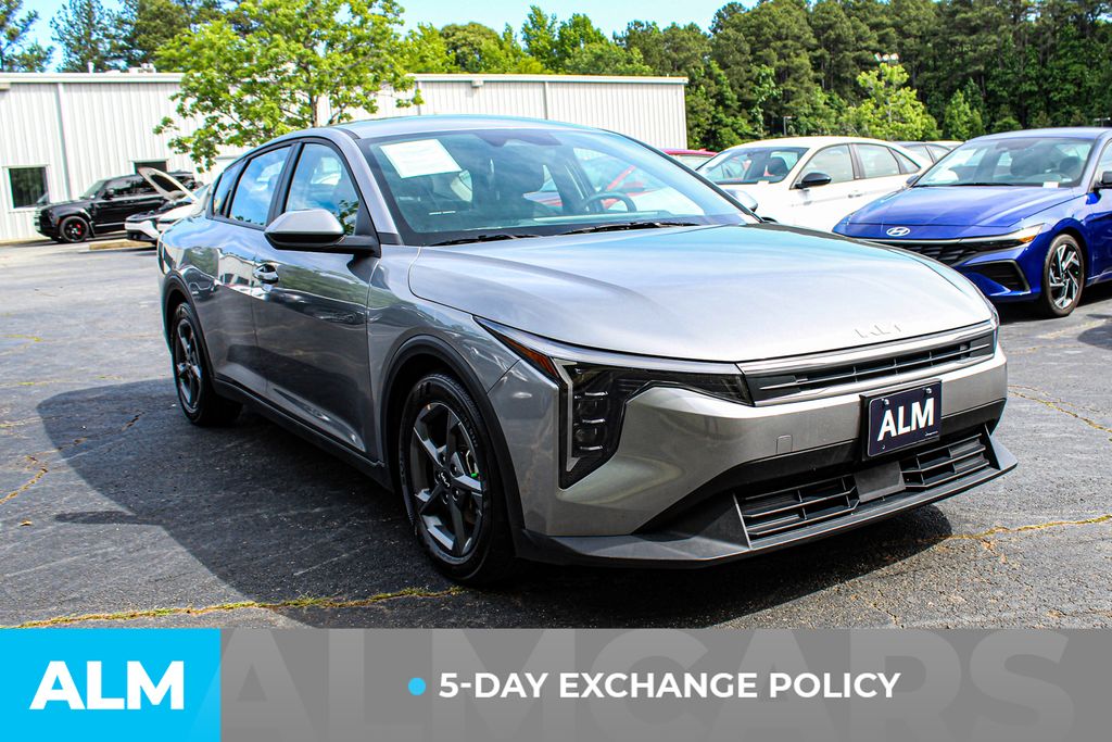 Used 2025 Gray Kia LXS image 4
