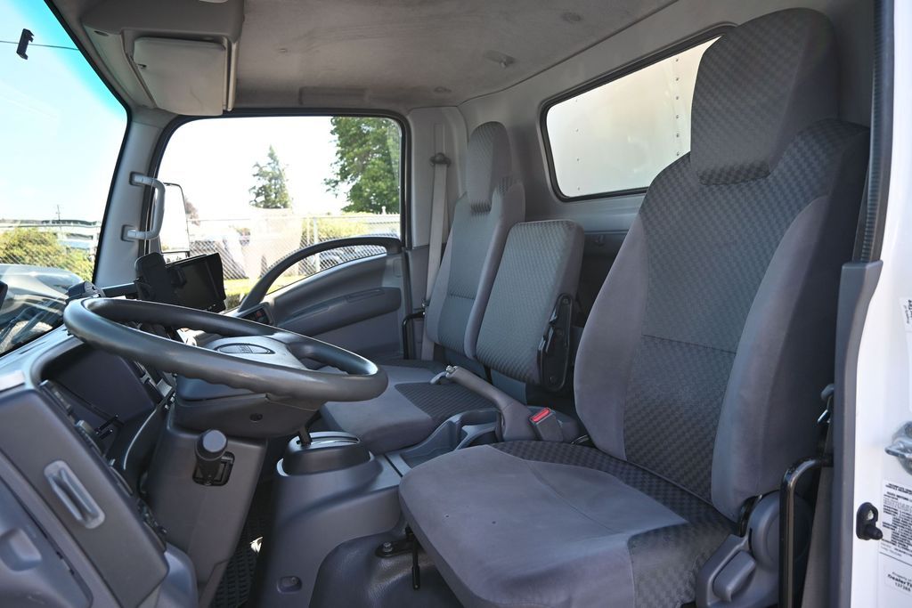 2013 Isuzu NPR DSL REG AT ECO-MAX 