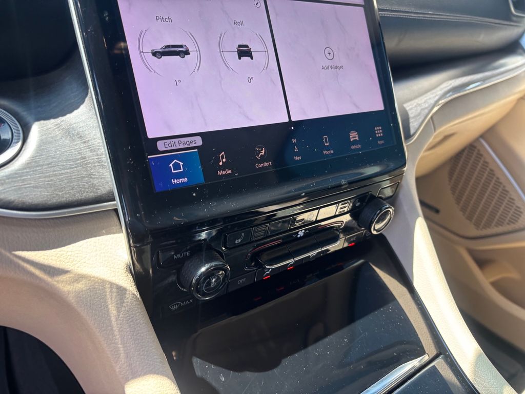 Used Car 2022 Jeep Grand Cherokee L  Limited For Sale Under $30,000 In Austin, Texas