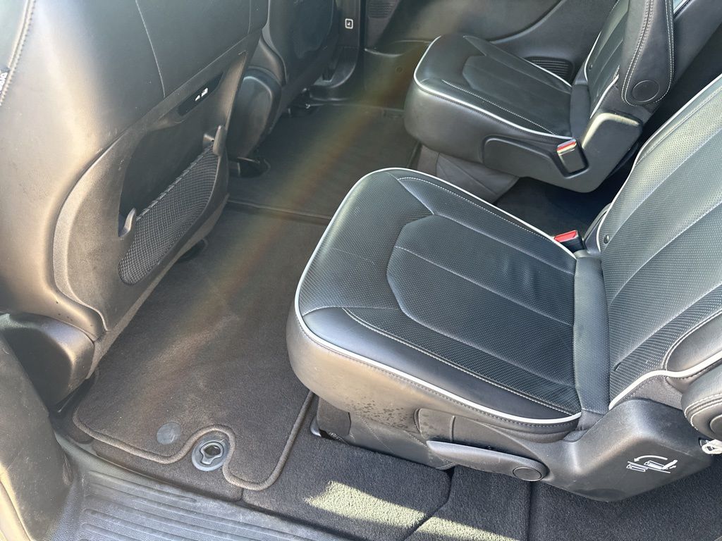 Used Car 2025 Chrysler Pacifica  Limited For Sale Under $40,000 In Austin, Texas