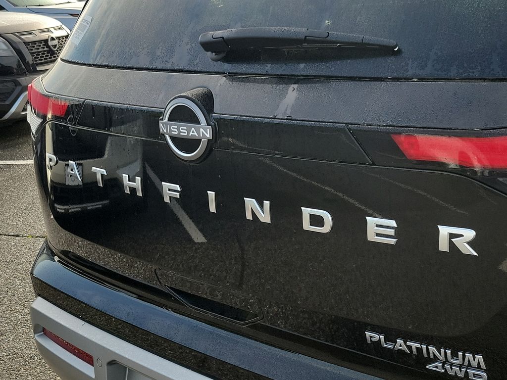 2025 Nissan Pathfinder Platinum 5