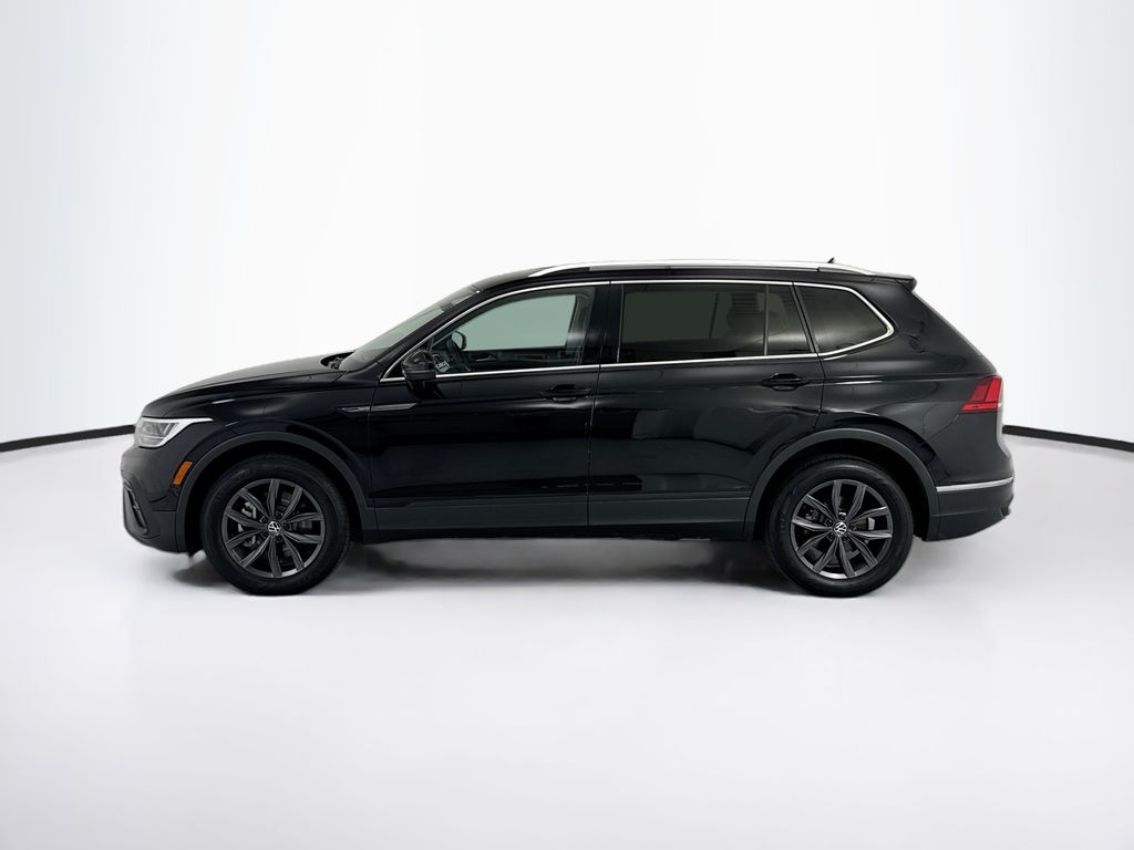 Thumbnail: 2023 Volkswagen Tiguan - 8