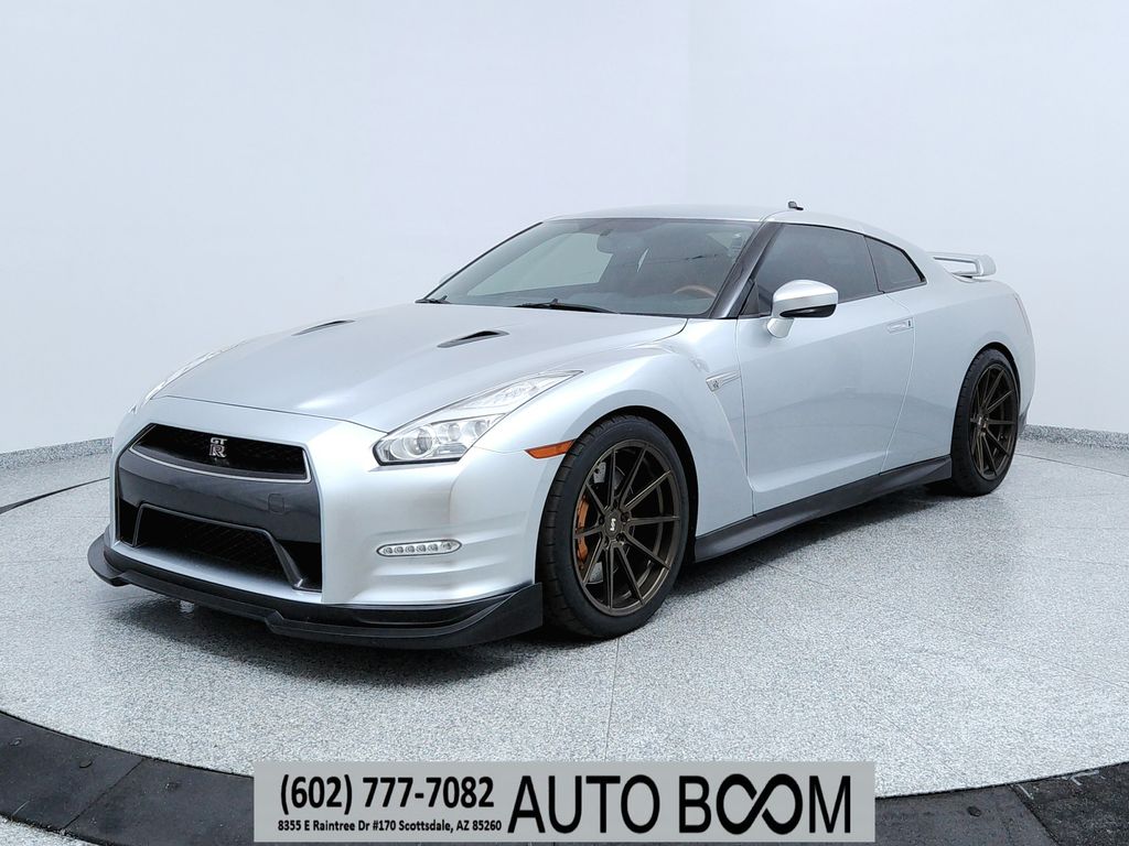  2015 Nissan GT-R Premium   
