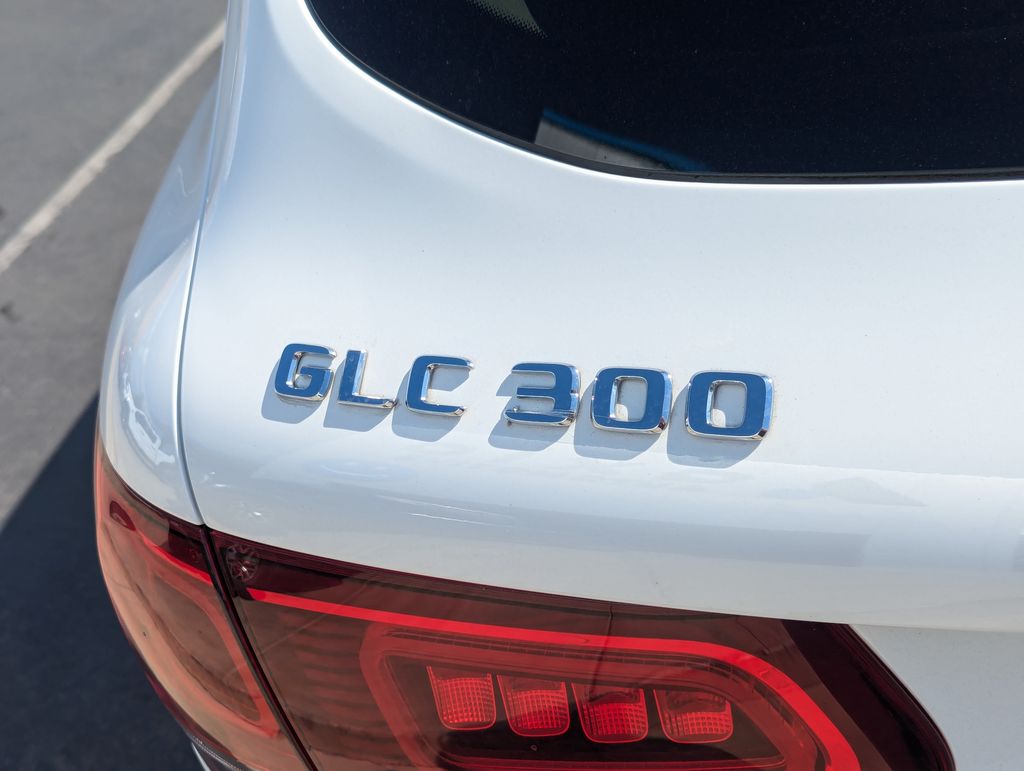 2022 Mercedes-Benz GLC GLC 300 5