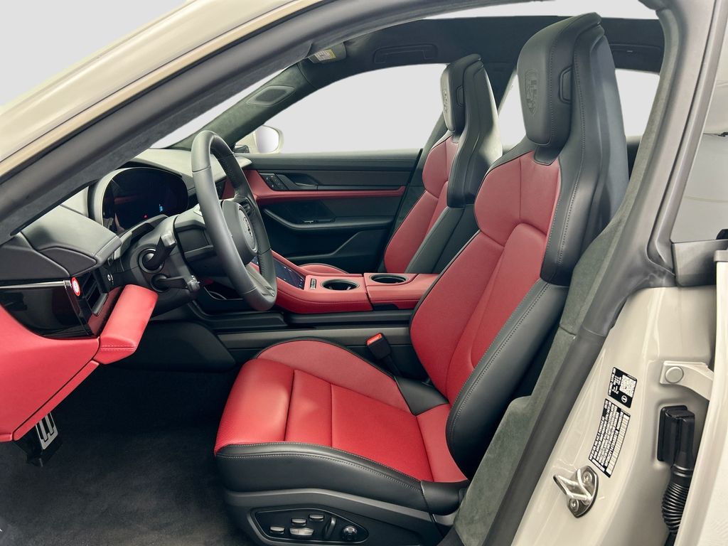 Thumbnail: 2026 Porsche Taycan - 5