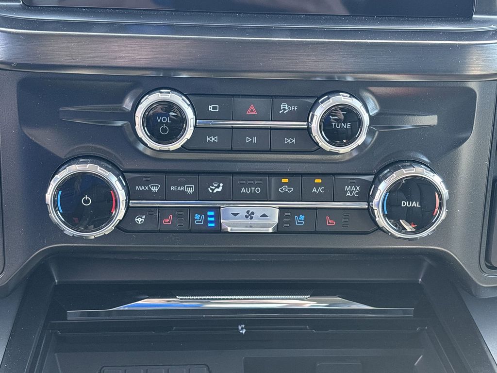 New 2026 Carbonized Gray Metallic Ford F-250® Lariat® image 17