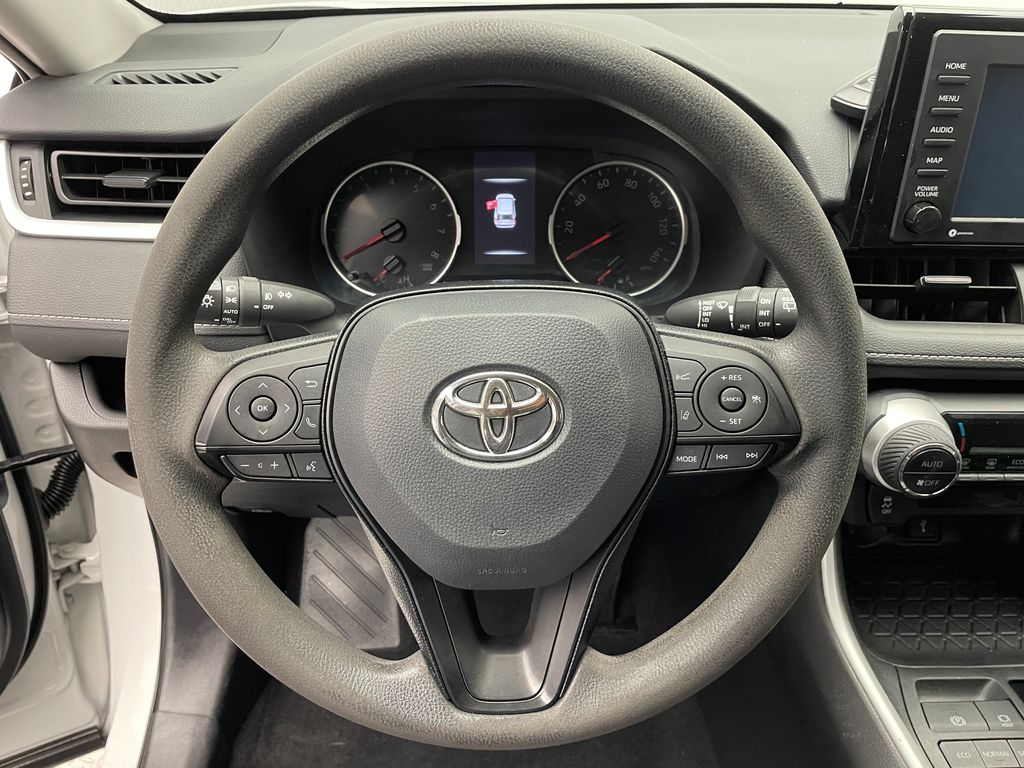 2021 Toyota RAV4 XLE 20