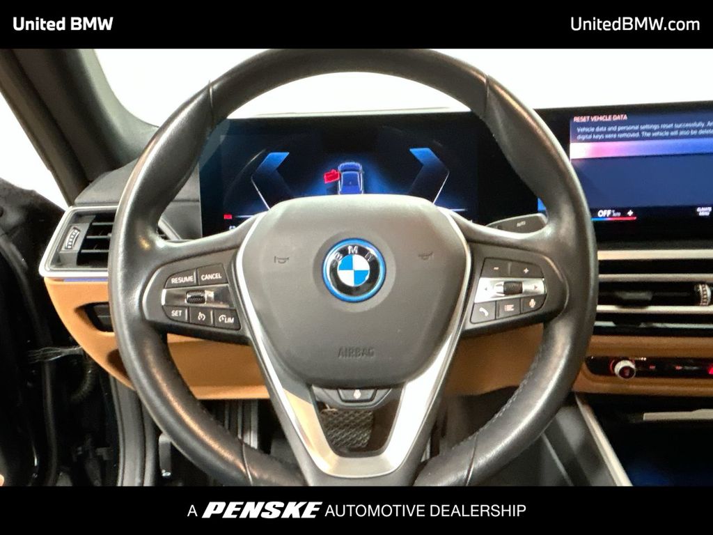 Thumbnail: 2023 BMW i4 - 14