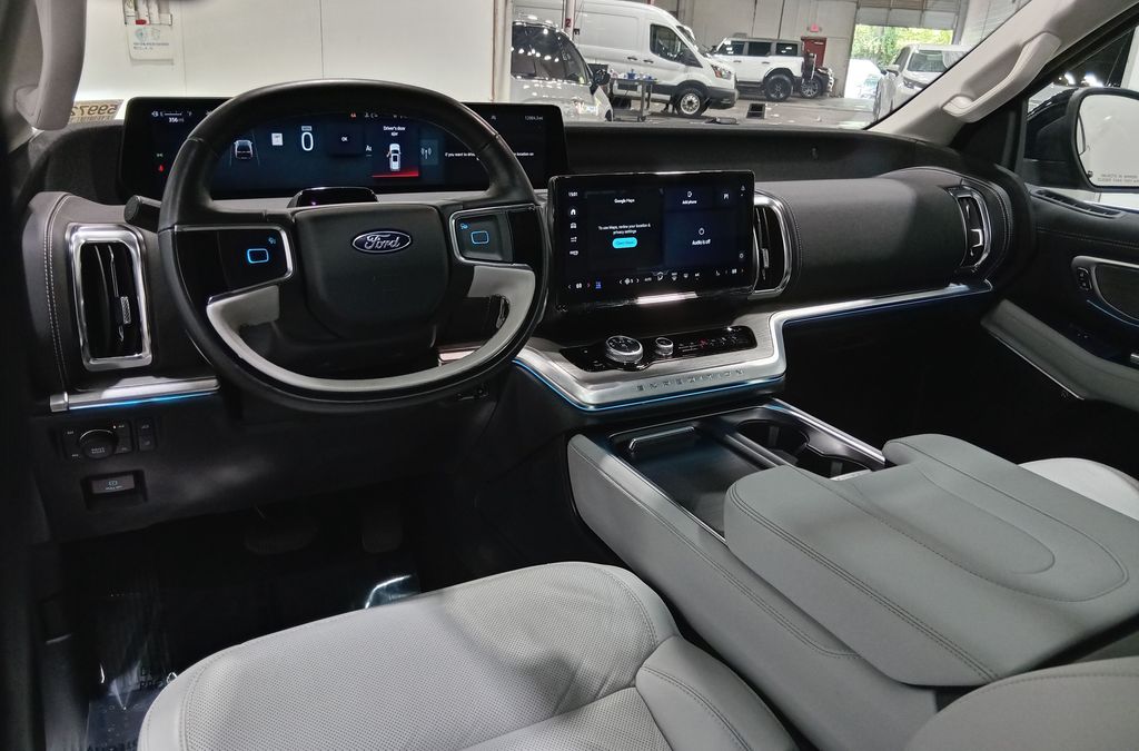 2025 Ford Expedition Platinum MAX
