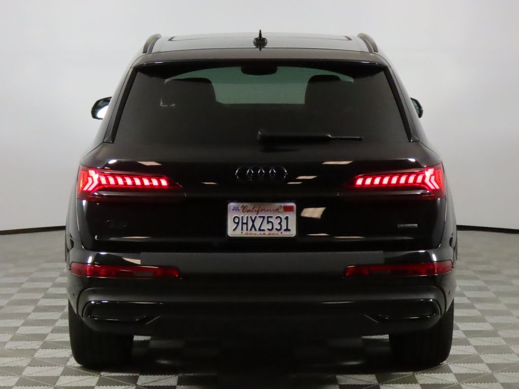 Thumbnail: 2023 Audi Q7 - 4