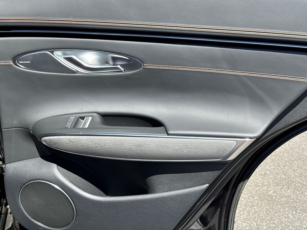 2026 GENESIS GV70 Sport Advanced - Photo 18