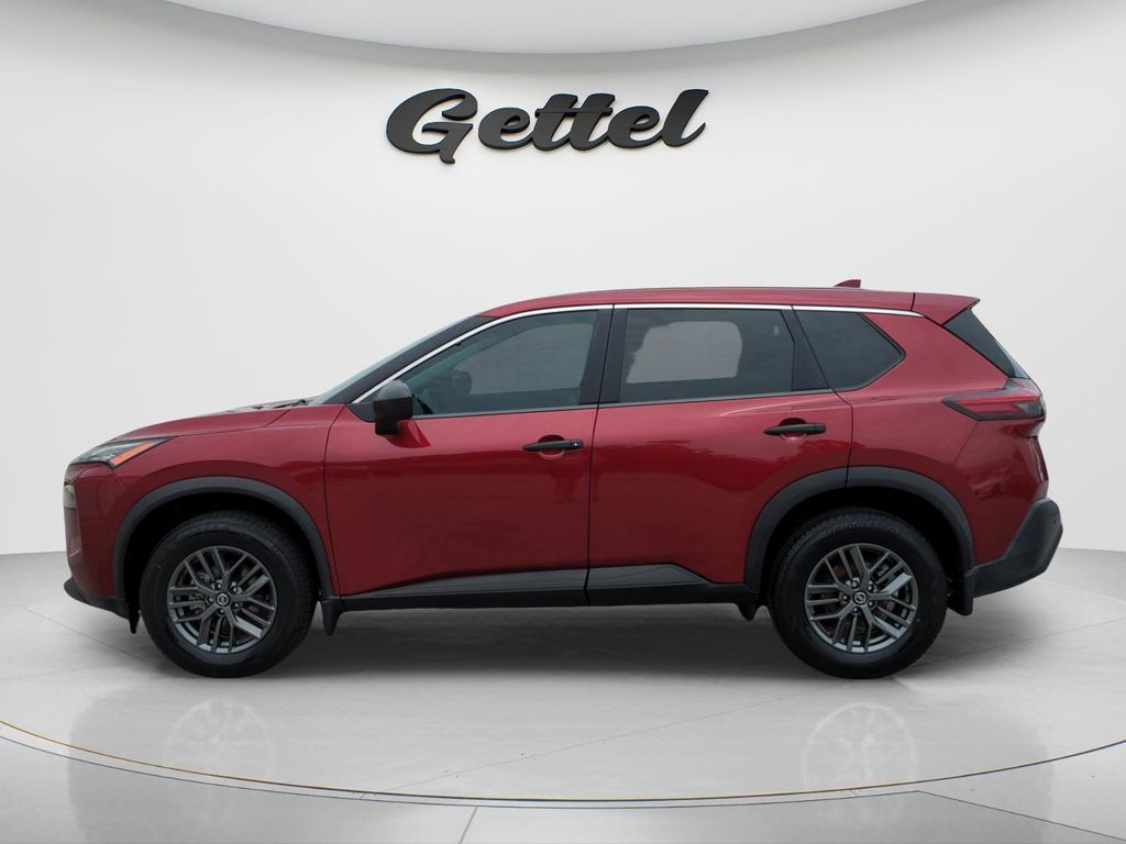Used 2021 Red Nissan S image 8