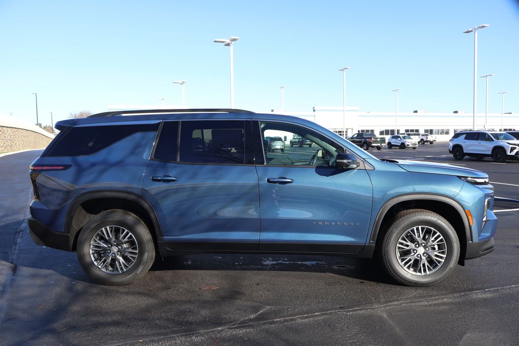 Thumbnail: 2026 Chevrolet Traverse - 9
