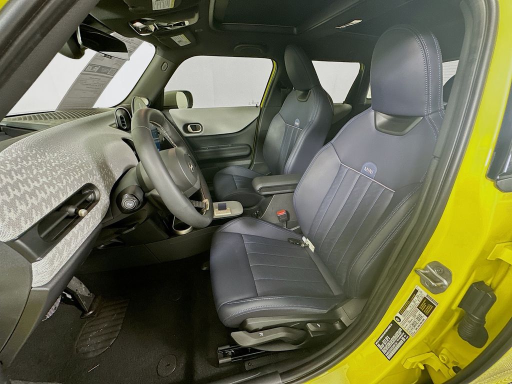 Thumbnail: 2025 MINI Cooper - 20