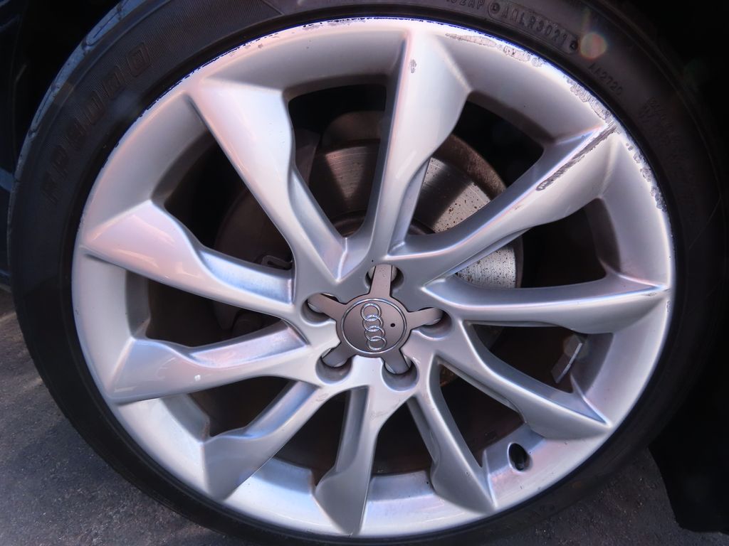 Thumbnail: 2013 Audi A4 - 12