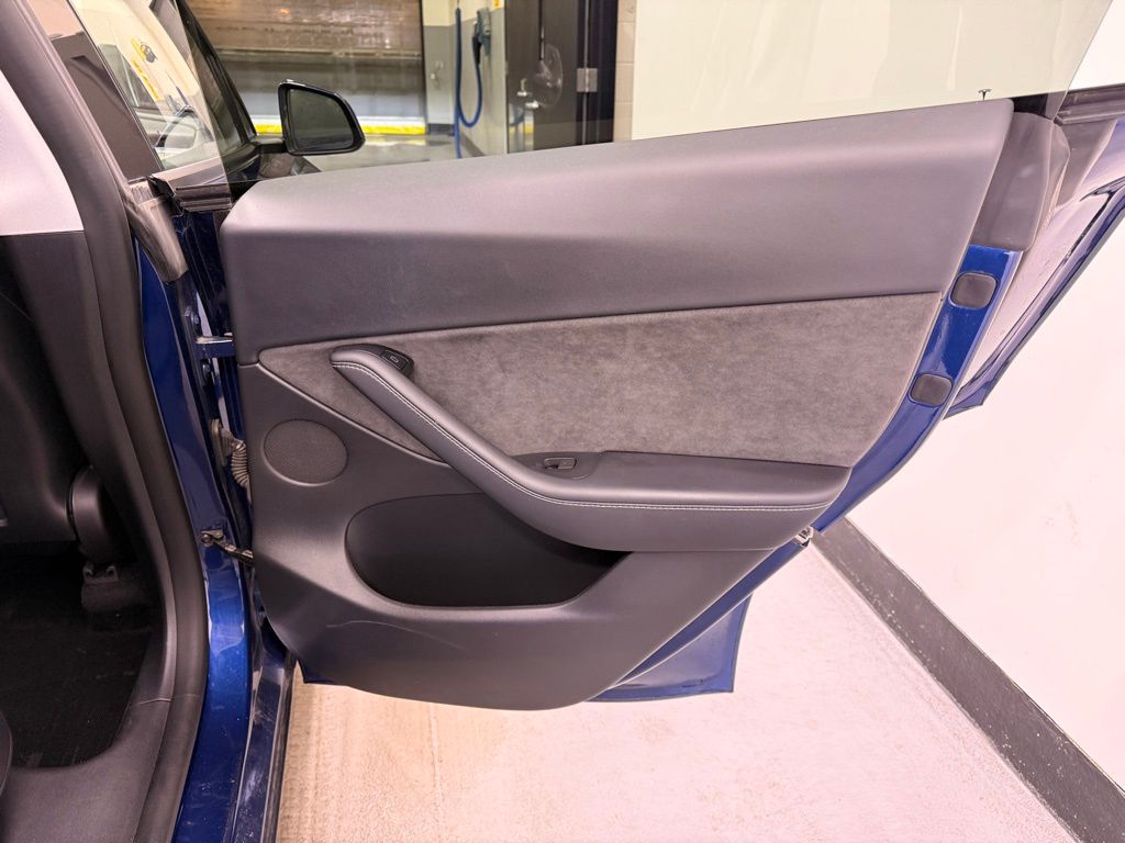 Thumbnail: 2022 Tesla Model Y - 22