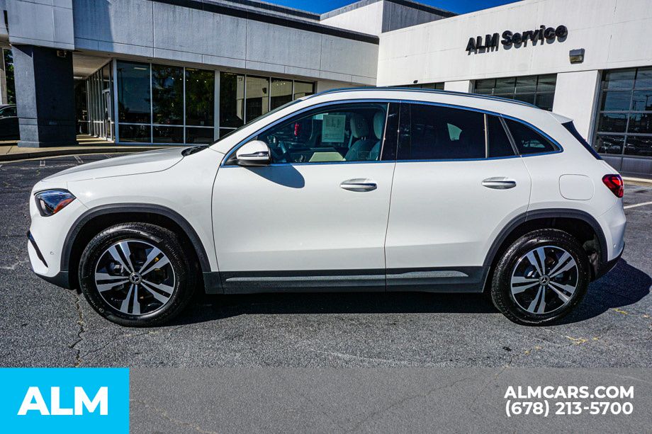 2025 Mercedes Benz GLA 250 photo 4