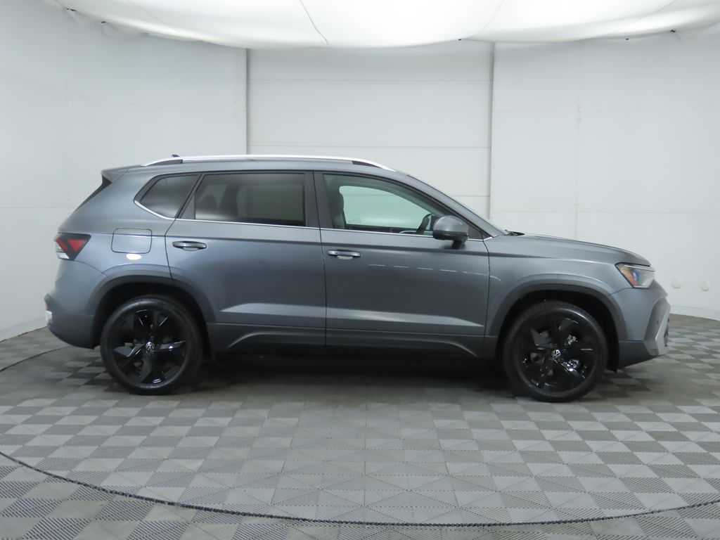 Thumbnail: 2025 Volkswagen Taos - 4