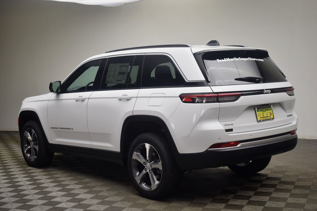 new 2026 Jeep Grand Cherokee car, priced at $45,429