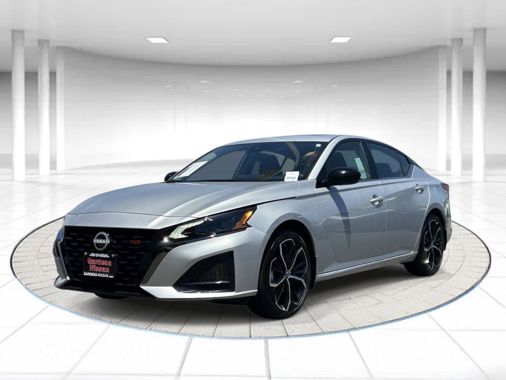 2025 Nissan Altima 2.5 SR
