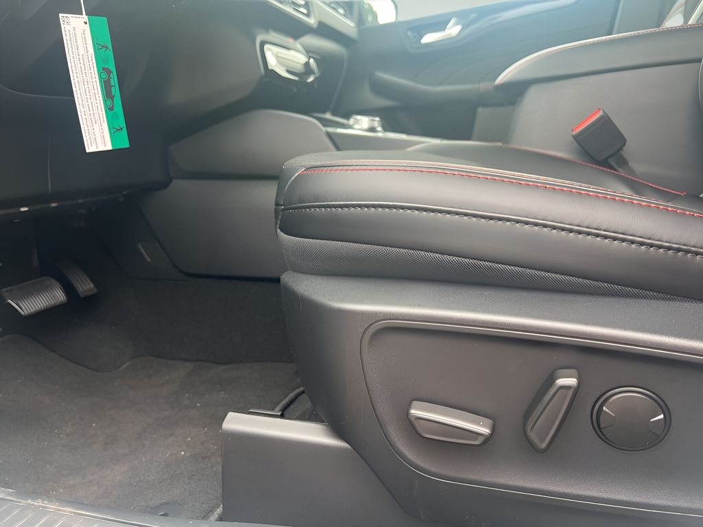 2025 Ford Escape Hybrid