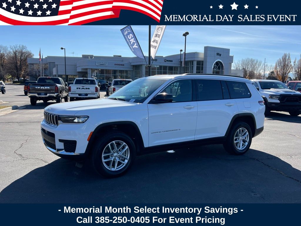 Bright White Clearcoat 2025 Jeep Grand Cherokee L Laredo 4WD SUV / Crossover Four-Wheel Drive 8-Speed Automatic
