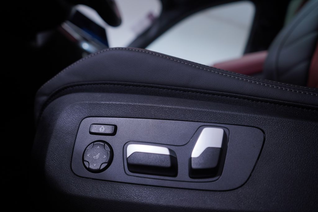 Thumbnail: 2026 BMW X6 - 12