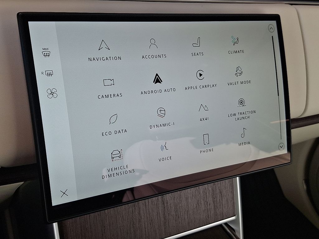 Thumbnail: 2026 Land Rover Range Rover - 18