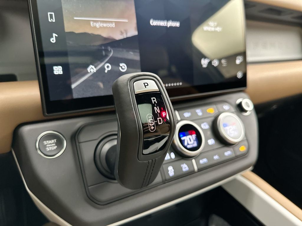 Thumbnail: 2026 Land Rover Defender - 12