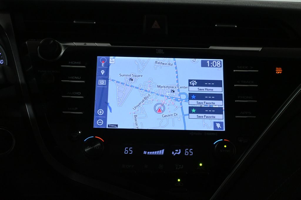 2018 Toyota Camry XSE 23