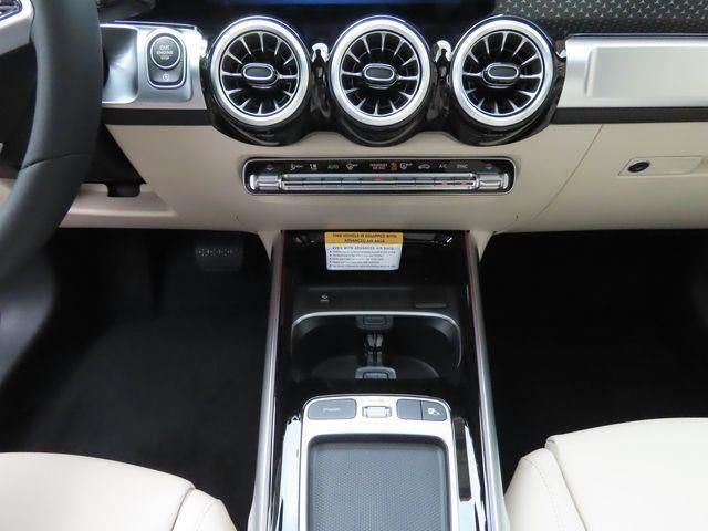 Thumbnail: 2025 Mercedes-Benz GLB - 32