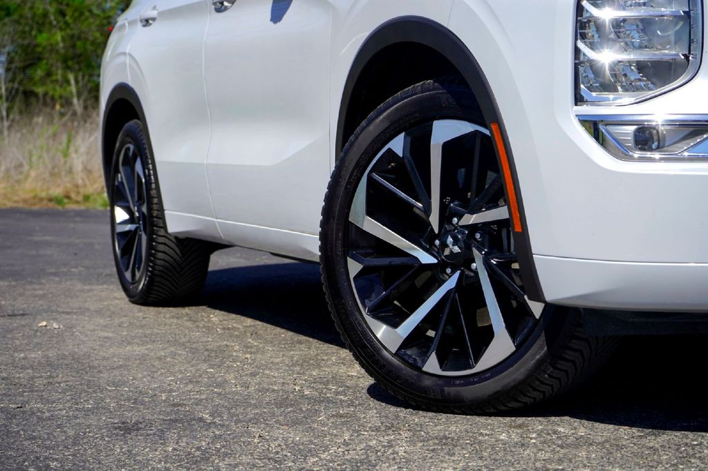 Used Car 2023 Mitsubishi Outlander  Ot45-m For Sale Under $30,000 In Taylor, Texas