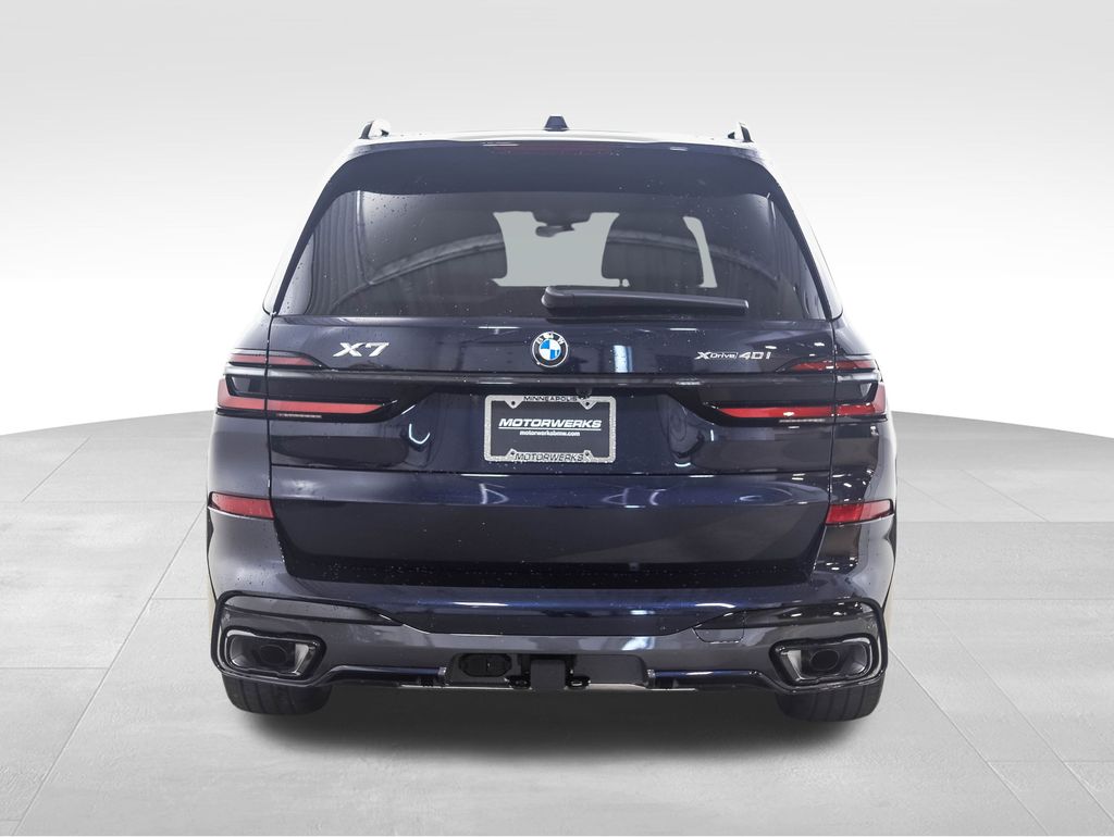 Thumbnail: 2026 BMW X7 - 4