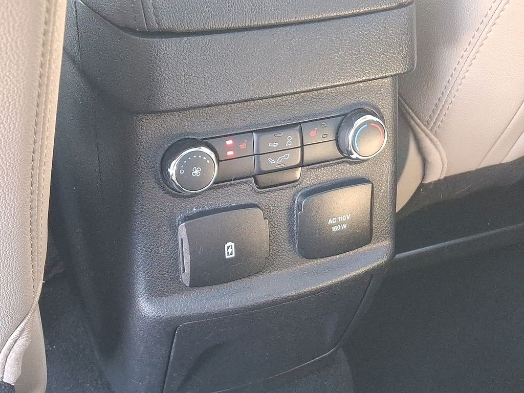 Thumbnail: 2019 Ford Explorer - 11