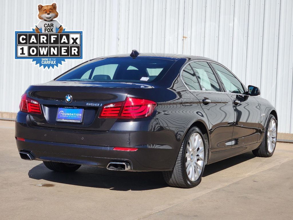 2013 BMW 5 Series 550i 7