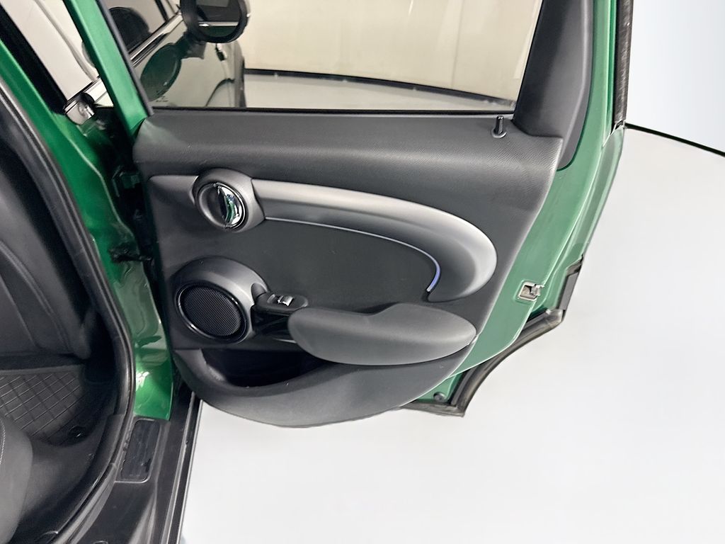 Thumbnail: 2023 MINI Cooper - 28