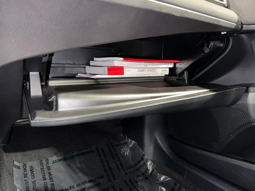 Thumbnail: 2025 Toyota Camry - 27