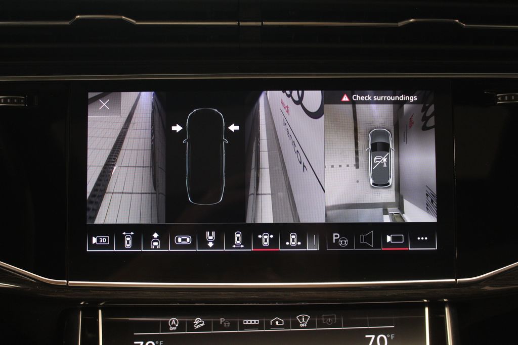 Thumbnail: 2023 Audi Q7 - 25