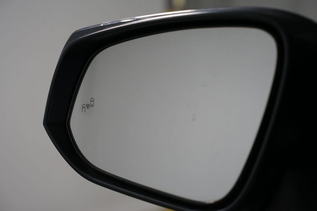 Thumbnail: 2021 Toyota RAV4 - 25