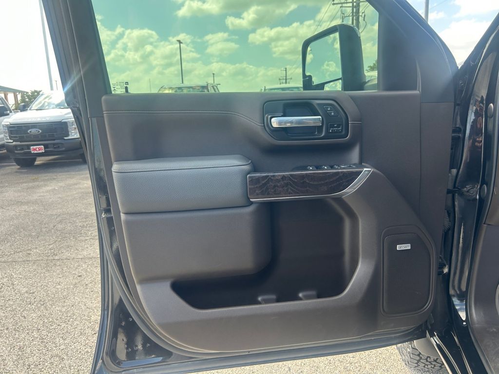 Used Car 2022 Gmc Sierra 3500hd  Denali For Sale Under $70,000 In Floresville, Texas