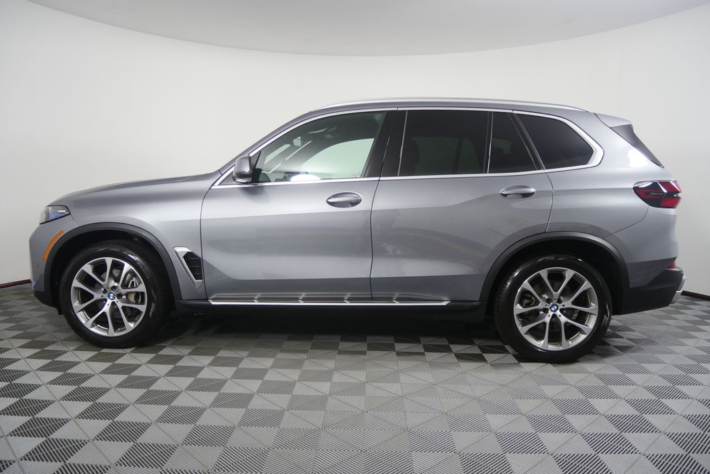 Thumbnail: 2026 BMW X5 - 2