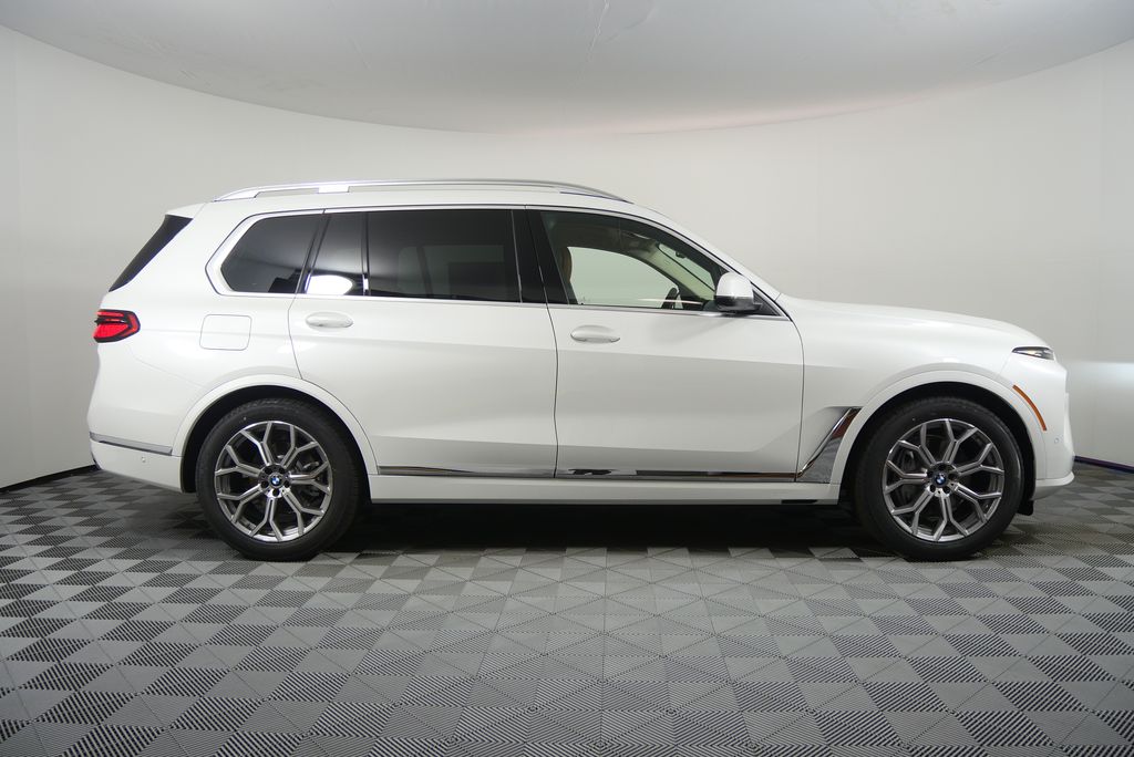Thumbnail: 2026 BMW X7 - 2